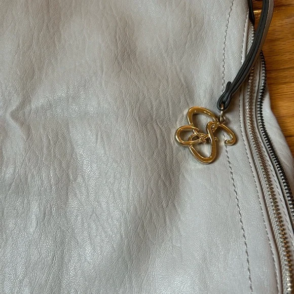 Jessica Simpson Gray Shoulder Bag with Metallic Detail - Picture 3 of 11